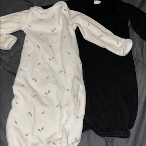 Carter's Black and Cream Sleep gowns